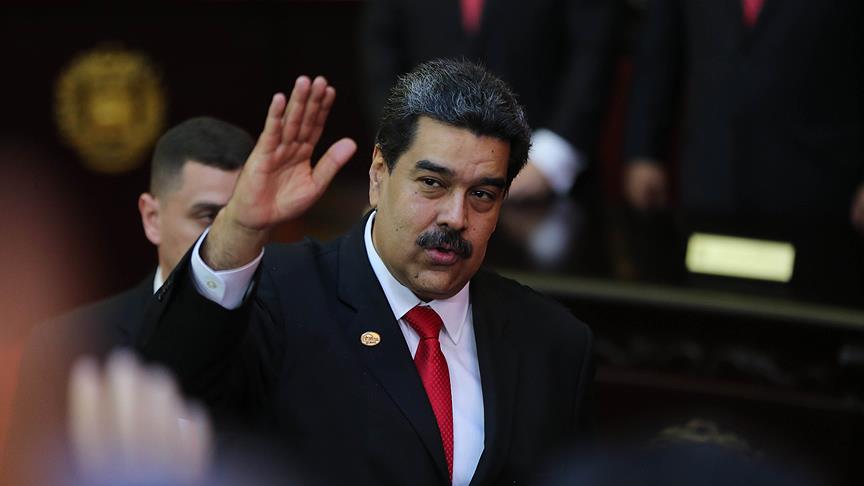 Maduro: Venezuela'nın egemenliğine kasteden darbeyi bozguna uğratacağız