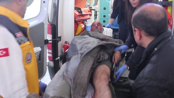 Adana'da bıçaklı kavga: 1 yaralı