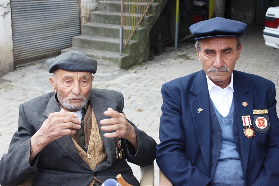 "Gazi oğlu gaziyiz"