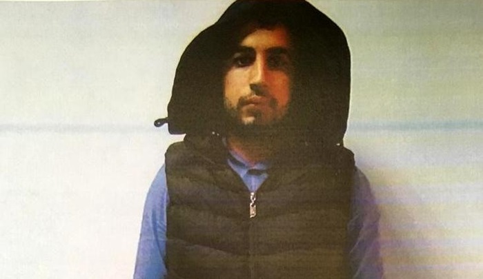 Hakimin aracına "PKK" yazıp kaçarken yakalandı