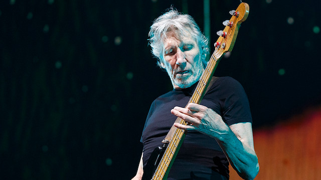 Roger Waters: "Venezuela'dan elini çek!"