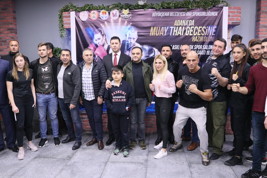 Muay Thai Turnuvası öncesi sporcular bir araya geldi  