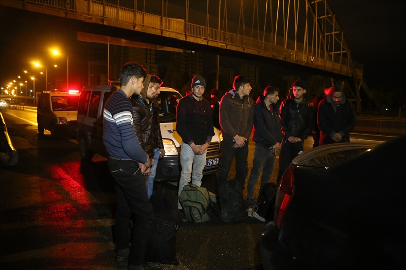 Adana'da 7 düzensiz göçmen yakalandı
