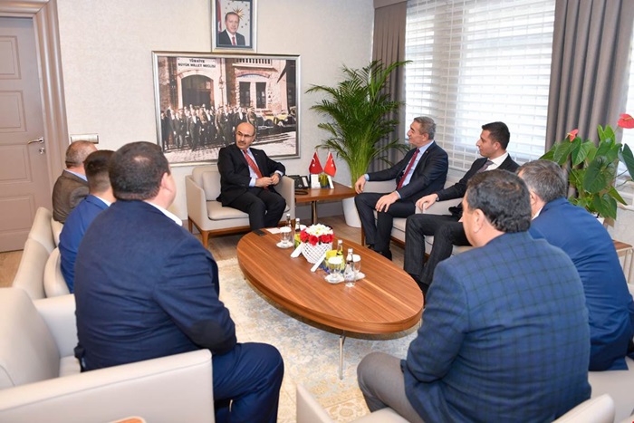 Kayseri Kızılörenler Derneğinden Vali Demirtaş’a Ziyaret