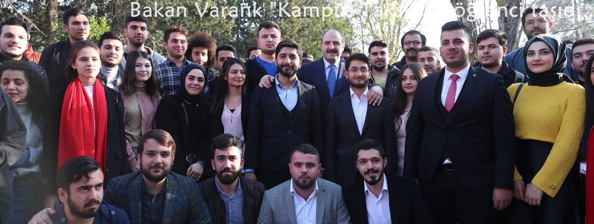 Bakan Varank "Kampüs Taksi" ile öğrenci taşıdı