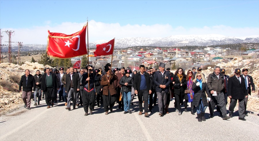 Milli mücadeleyi "Kurtuluş yürüyüşüyle" canlandırdılar