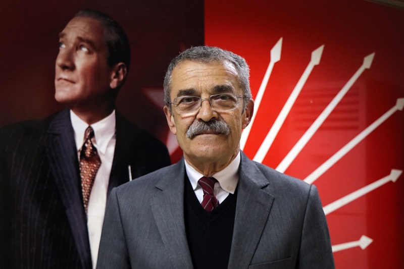 Çelebi: "Anlamsız itirazlarla Adana Büyükşehir başkansız bırakılıyor"