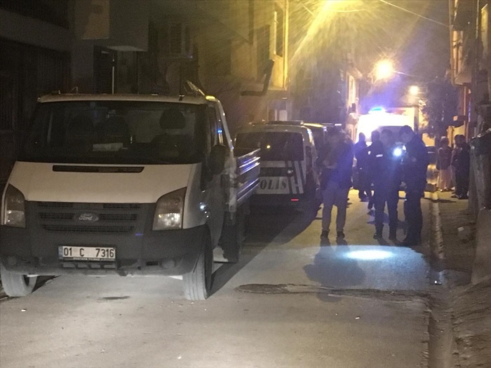 Adana'da kardeş kavgası:1 yaralı