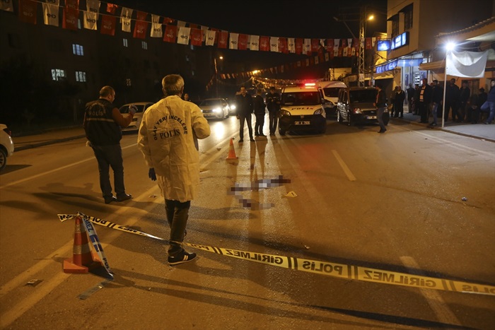 Adana'da silahlı bıçaklı kavga: 1 yaralı