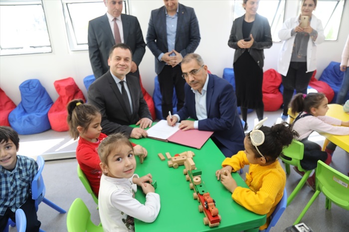 Tarım işçilerinin çocukları için "mobil sınıf"