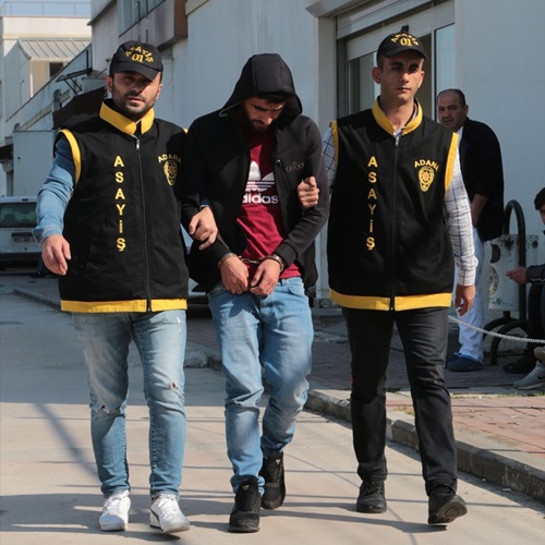 "Telefon dolandırıcısı" güvenlik kameralarından tespit edildi