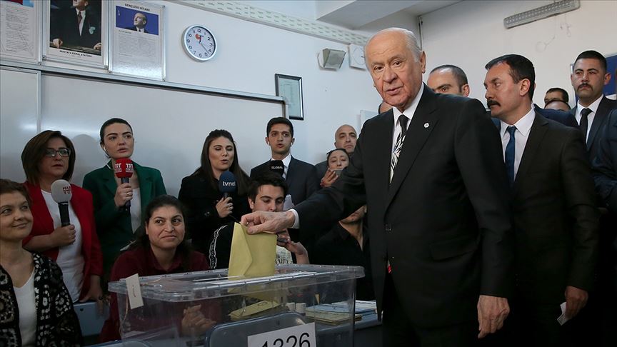 MHP Genel Başkanı Bahçeli oyunu kullandı