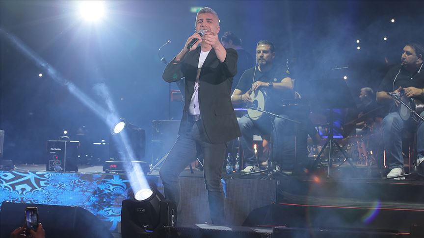 Özcan Deniz İsrail'de konser verdi