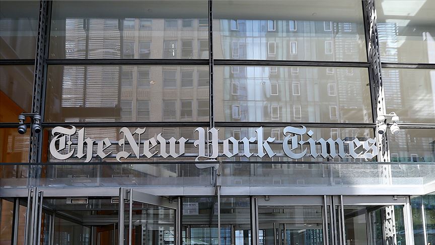 İstanbul'daki terör saldırısını 'turizm' vurgusuyla aktaran New York Times Twitter'da tepki topladı