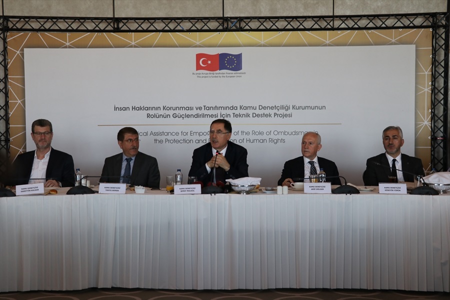 Kamu Başdenetçisi Şeref Malkoç, Adana'da Basın Toplantısı düzenledi..