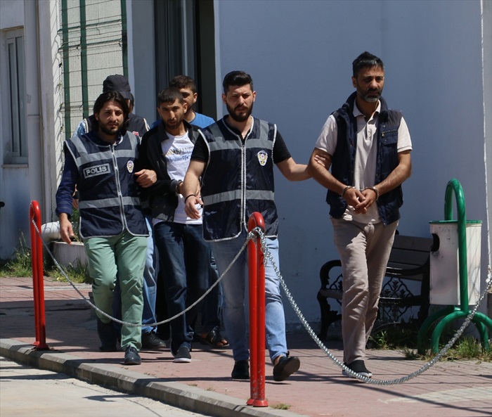 Evlerini silah imalathanesine dönüştürmüşler