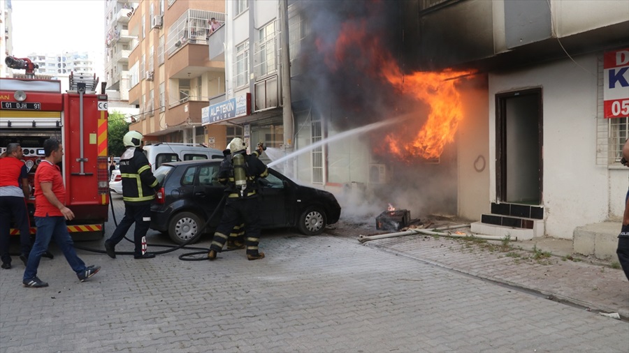 Adana'da yangın