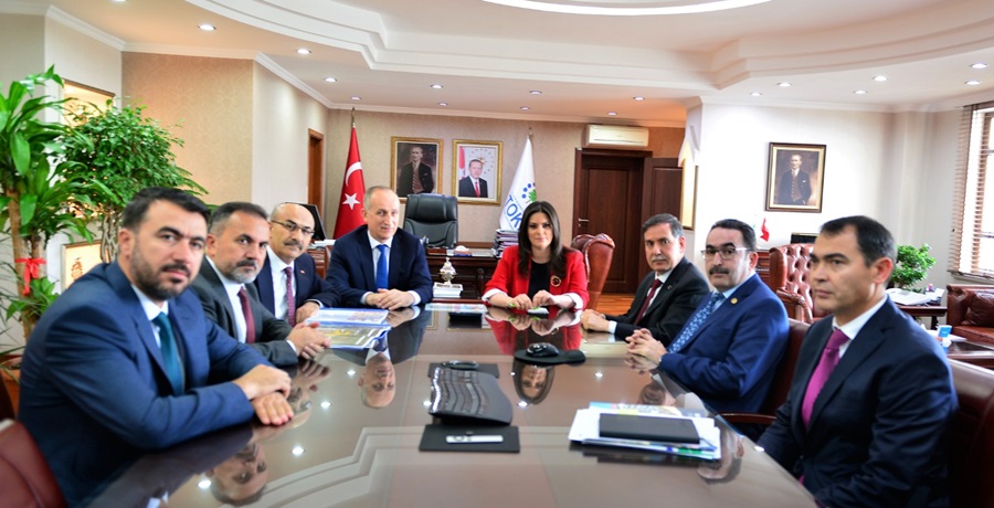 Vali Demirtaş, Adana Milletvekilleri İle Birlikte, Toki Başkanı Ömer Bulut'u Ziyaret Etti
