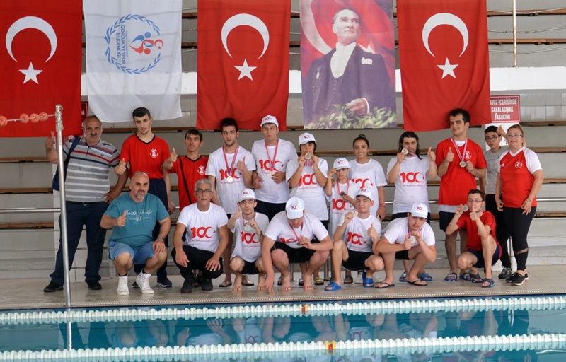 Gençlik Haftası Kapsamında Özel Sporcular Yüzme Yarışları Yapıldı