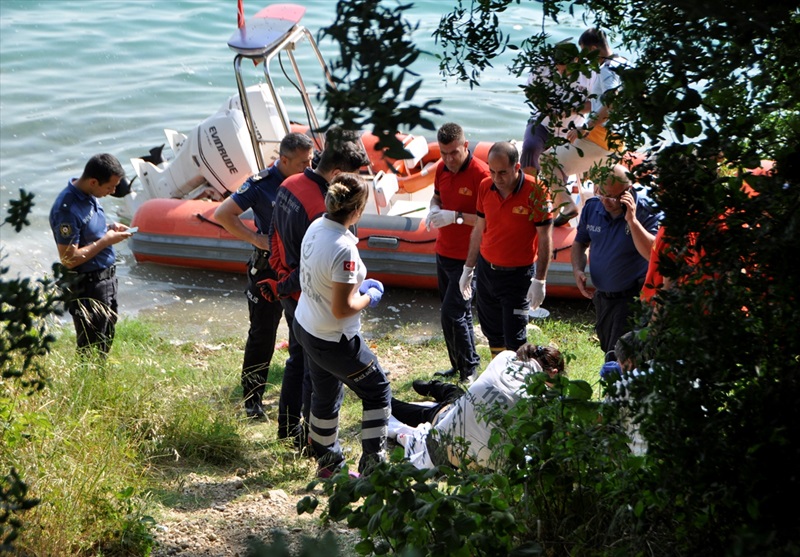 Adana'da gölde ceset bulundu