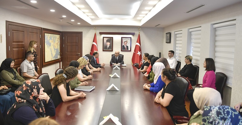 Güneyin Turuncu Kadınlarından Vali Demirtaş’a Ziyaret