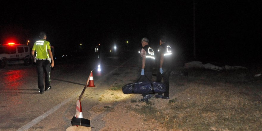 Adana'da yol kenarında ceset bulundu