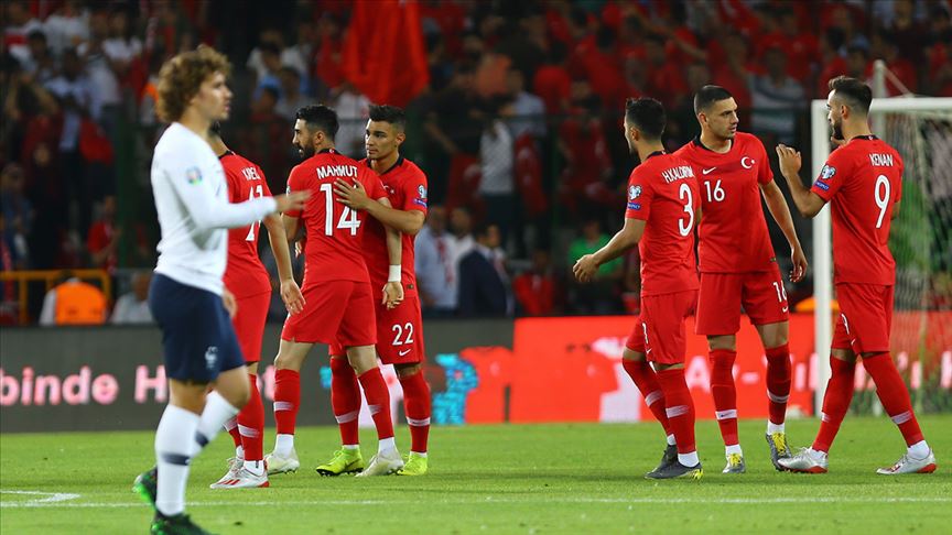 A Milli Futbol Takımı tarihinin en iyi grup performansıyla EURO 2020'de