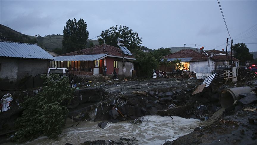 Başkentte kuvvetli sağanak: 3 kişi hayatını kaybetti