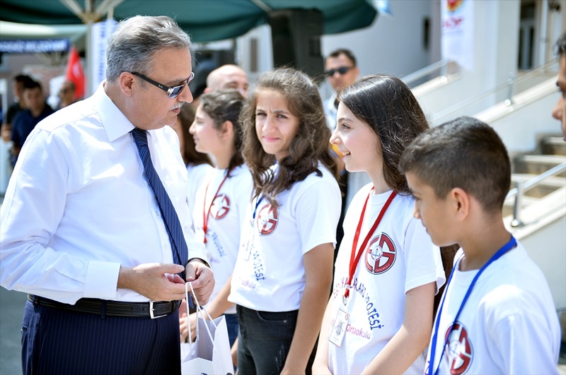 Mersin'de "Geleceğin Yazarları" projesi