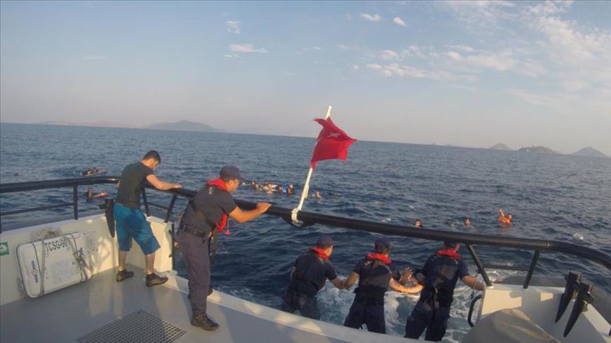 Bodrum'da düzensiz göçmenleri taşıyan tekne battı: 12 ölü