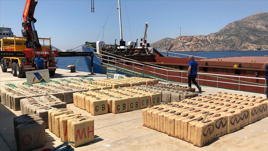 Türk polisinin istihbaratıyla 12 ton uyuşturucu ele geçirildi