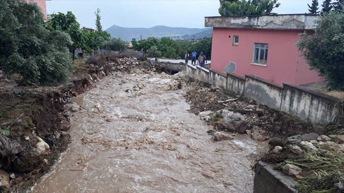 Mersin'de şiddetli yağış