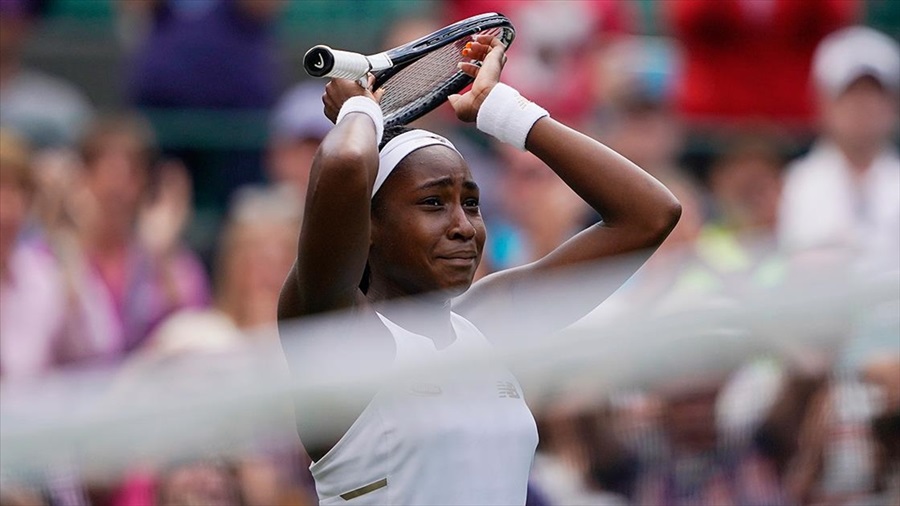 15 yaşında Wimbledon'da Venus Williams'ı eledi