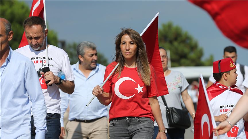 Vatandaşlar '15 Temmuz Demokrasi ve Milli Birlik Günü Buluşması' için Atatürk Havalimanı'na geliyor