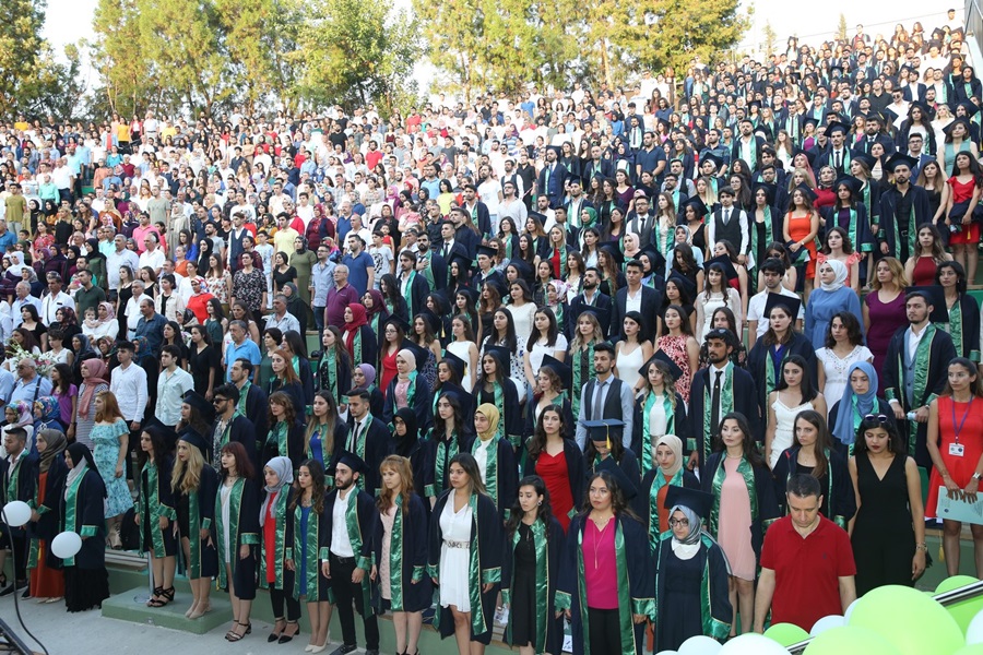 700 Öğretmen Çukurova Üniversitesi’nden Mezun Oldu