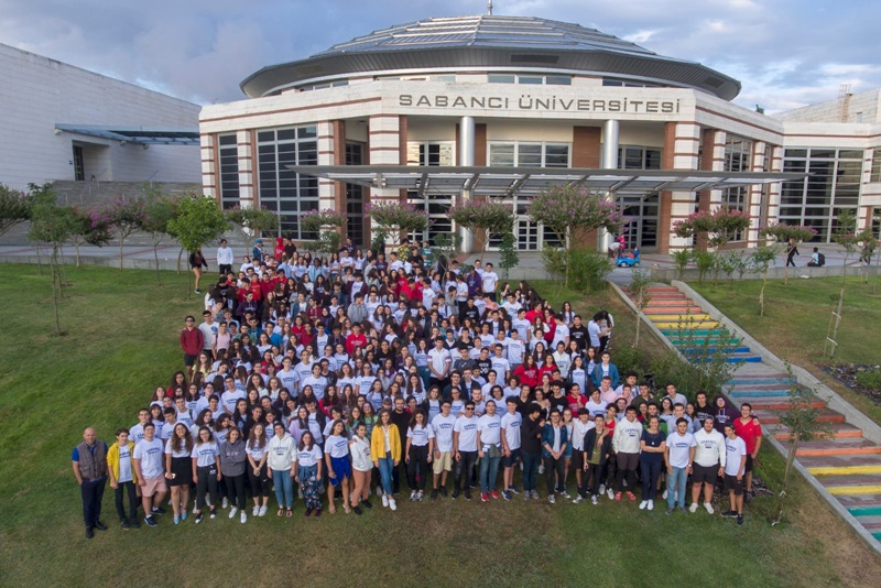 Sabancı Üniversitesi’nin Lise yaz okullarına 23 ilden ve 4 ülkeden toplam 565 öğrenci katıldı