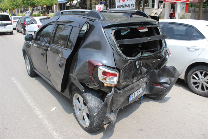 Adana'da trafik kazası: 2 yaralı