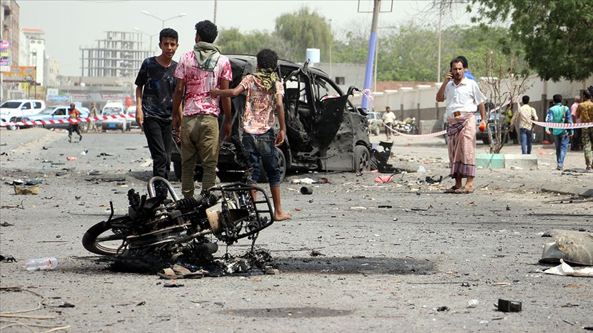 Aden'de askeri geçit töreninde çifte saldırı: 25 ölü