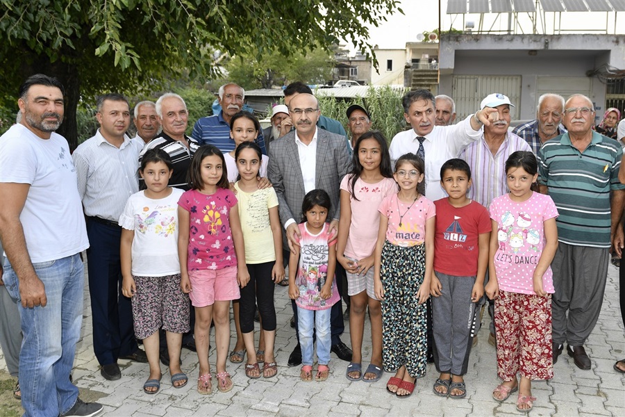 Vali Demirtaş, Sarıçam İlçesi Hocallı Mahallesi'nde Vatandaşlarla Buluştu