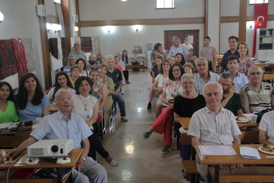 ÇÜTAM Konferansları Şiir Günüyle Sezon Finali Yaptı