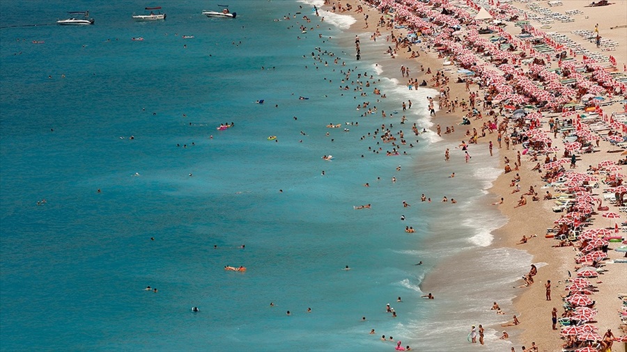 Antalya turizmde tüm yılların rekorunu kırdı