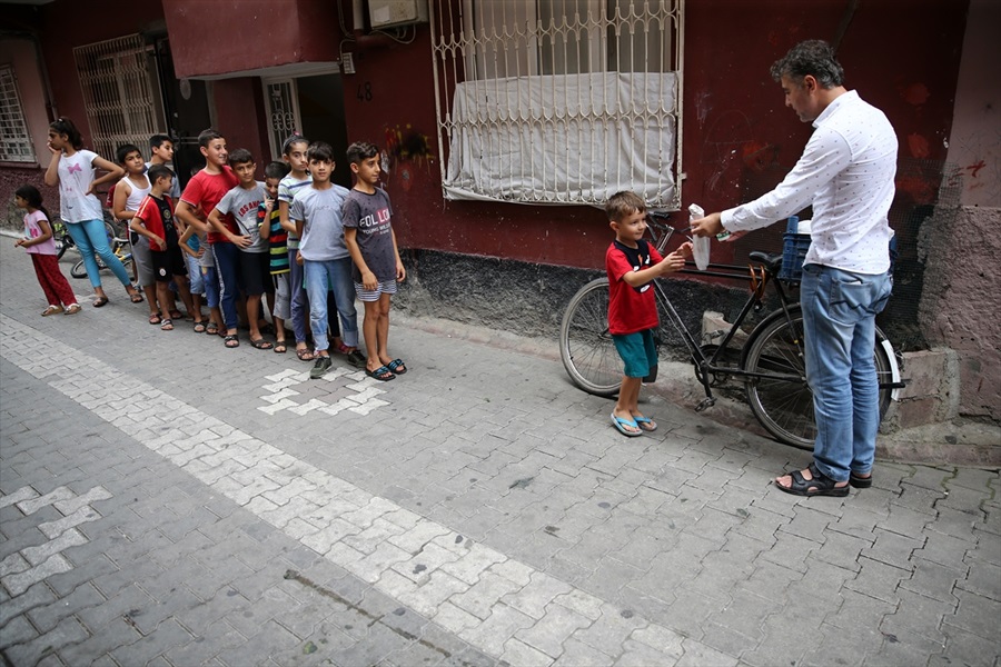 Bayramda çocukların yüzünü oyuncakla güldürecek