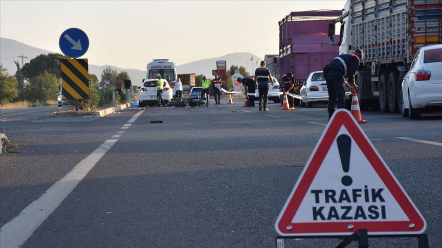 Bayram tatilinde trafik kazalarının acı bilançosu: 52 ölü, 427 yaralı