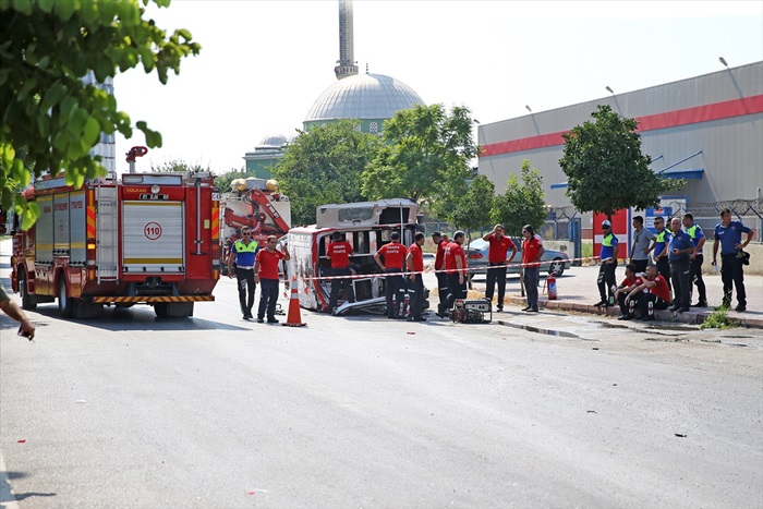 Trafik kazasına giden kurtarma ekibi kaza yaptı