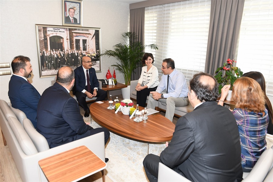 Adana Anadolu Liseliler Eğitim Vakfı Yönetim Kurulundan Vali Demirtaş’a Ziyaret