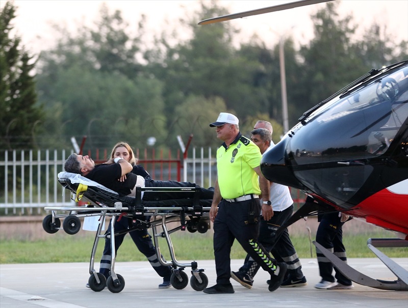 Hatay Emniyet Müdürü Karabörk, ambulans helikopterle Adana'ya getirildi