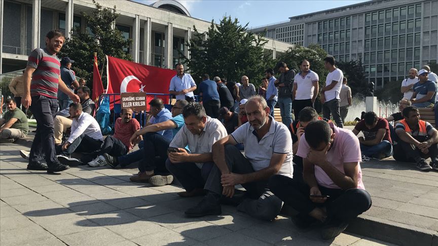 'İşe geri alınana kadar buraya gelmeye devam edeceğiz'