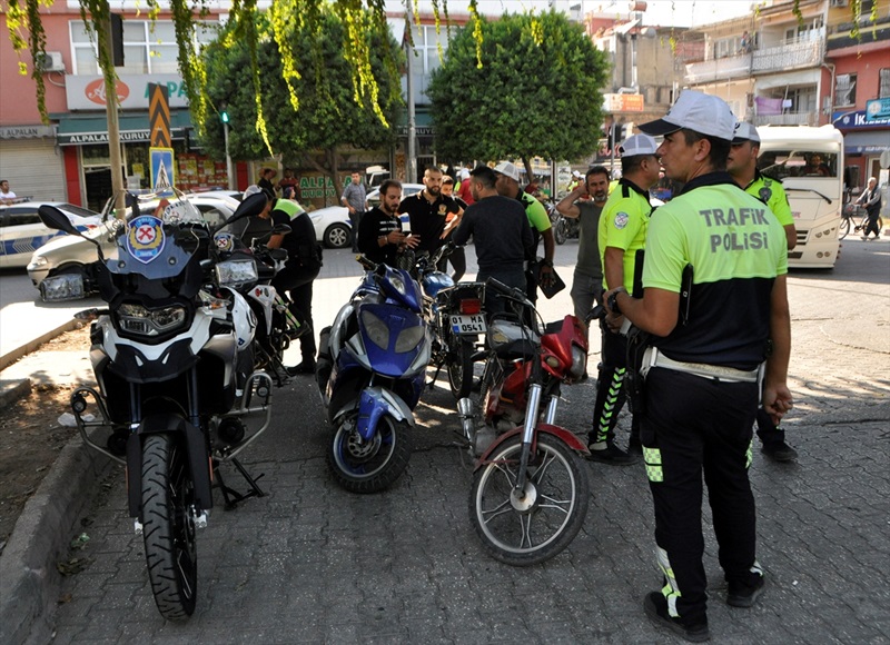 Adana'da motosiklet denetimleri