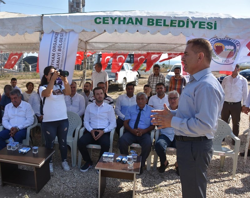 Ceyhan organize sanayi bölgesi iç yolların açılması ile altyapı çalışmalarına başladı.