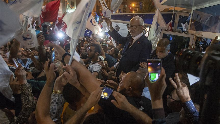 Tunus'ta parlamento seçiminin galibi Nahda Hareketi